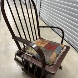 🪑 Wood Glider Rocking Chair 💰 $45 OBO