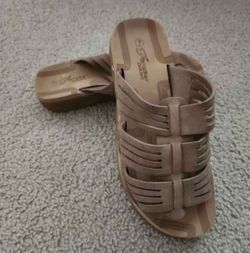 New brown sandals size 7