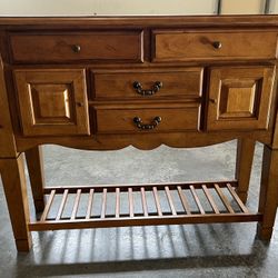 Broyhill Side Board Buffet 