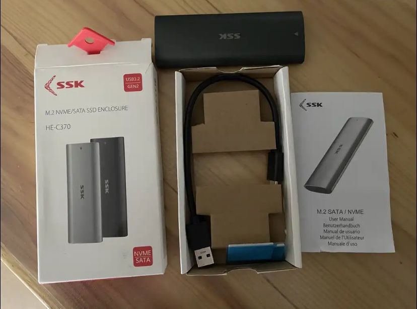 SSK M.2 NVME/SATA SSD Enclosure HE-C370 USB 3.2 GEN2