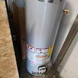 New 40 Gallon Water Heater 