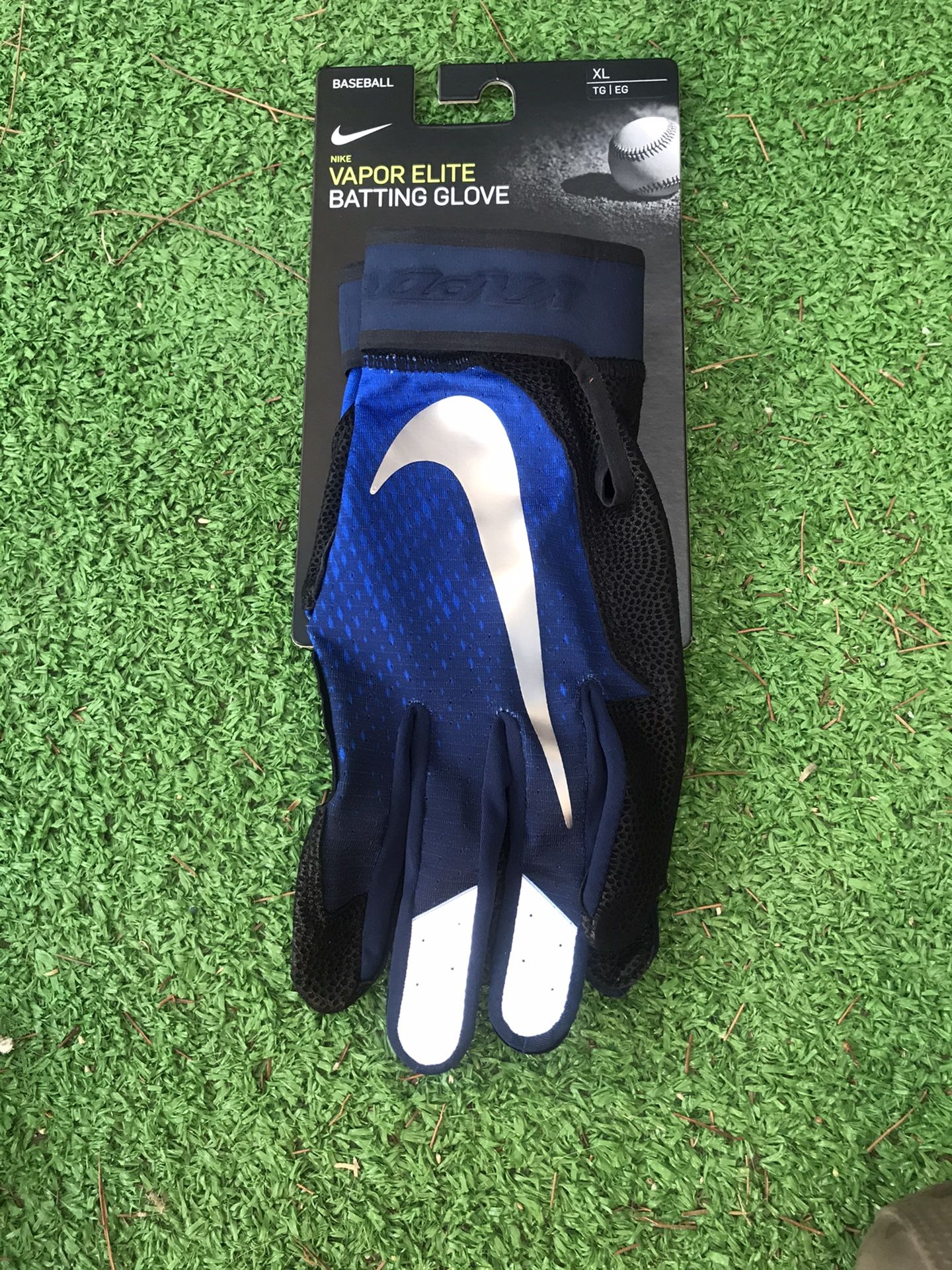 New XL Vapor Elite Batting Glove $35