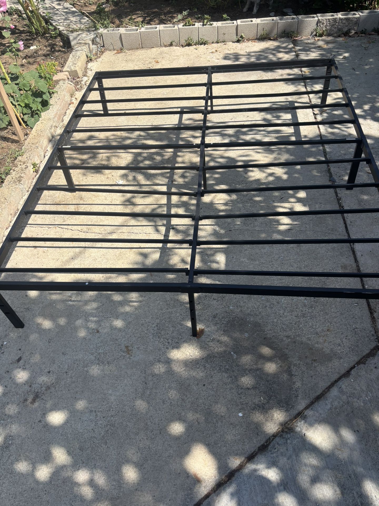 Metal Bed Frame,King Size