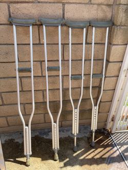 Crutches 2 Sets 4 Units