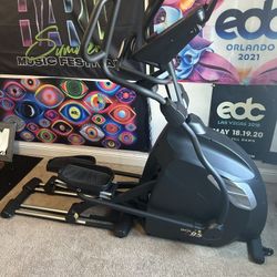 SOLE E95S ELLIPTICAL MACHINE 
