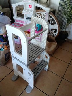 Toddlers step stool