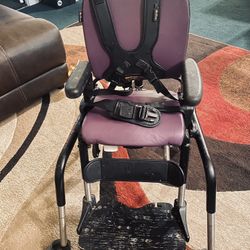  ⭐️⭐️❤️❤️ $325 !!!we just got our new special needs childrens activity chair delivered!!! Yay!!-so now selling this one -well loved- (it has paint on 