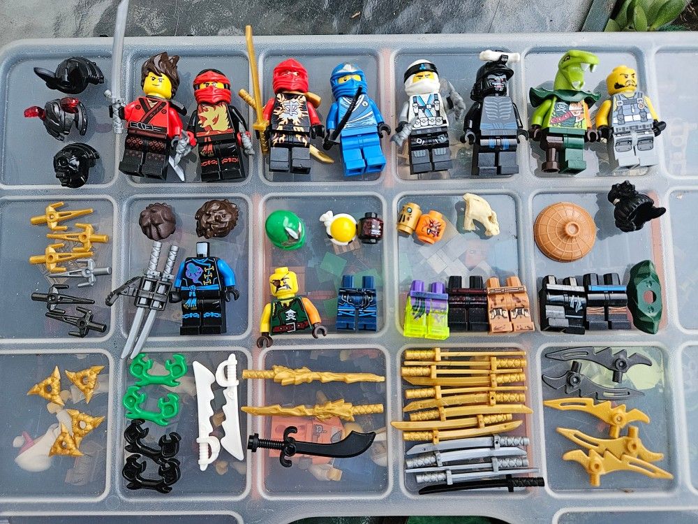 LEGO Ninjago Minifigure And Accessories Bundle