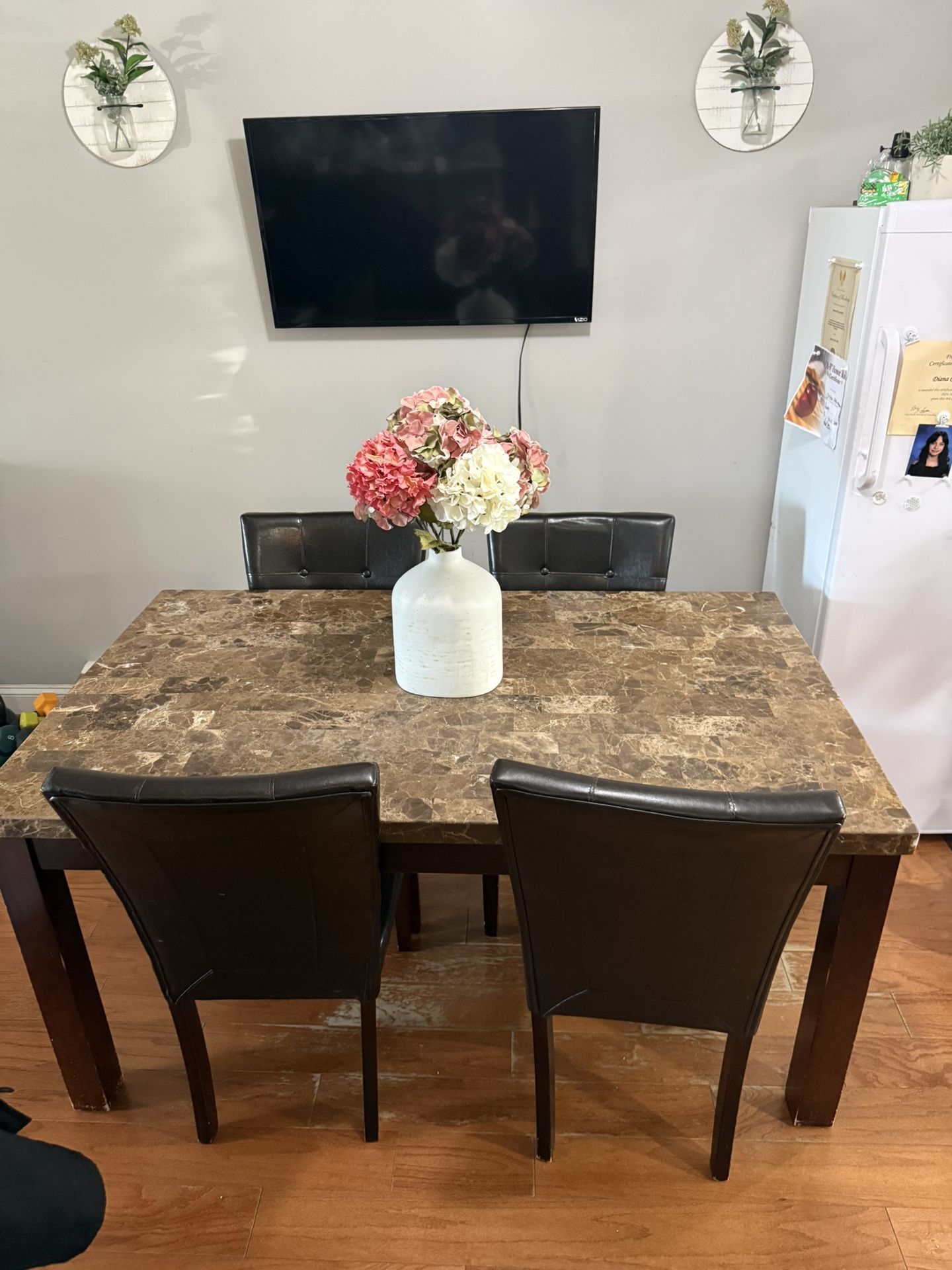 Marble Table With Chairs