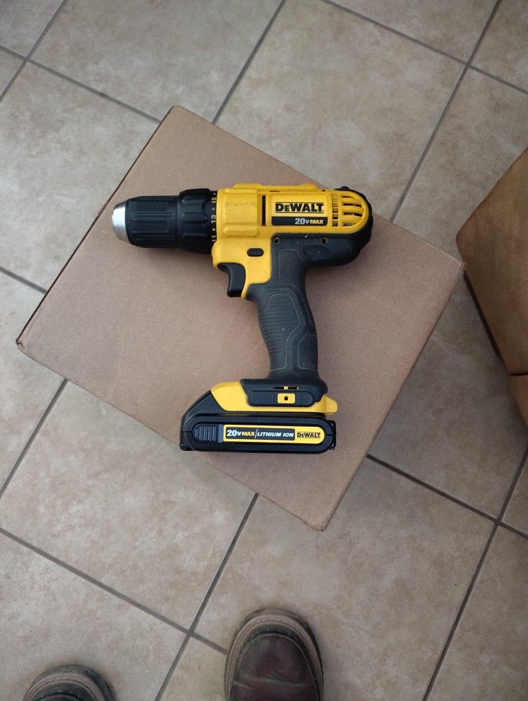 DeWalt Dcd771
