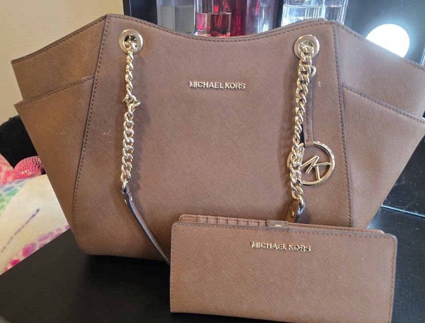 Michael Kors Wallet And Purse