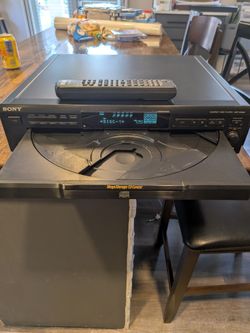 5-disc CD player w/ remote