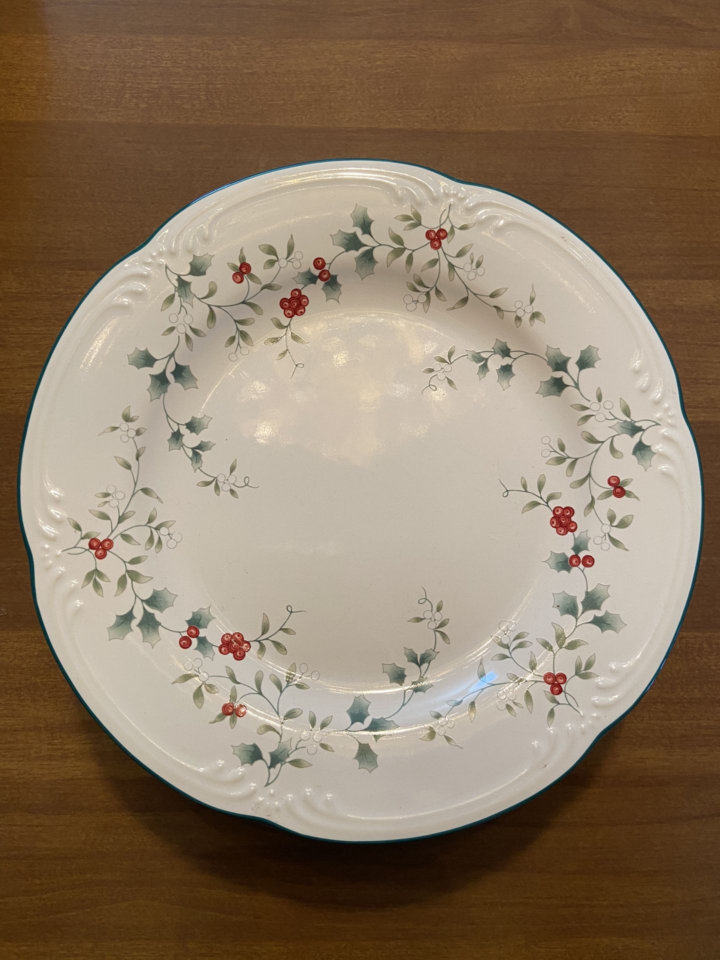 Pfaltzgraff Winterberry Dinner Plates-9