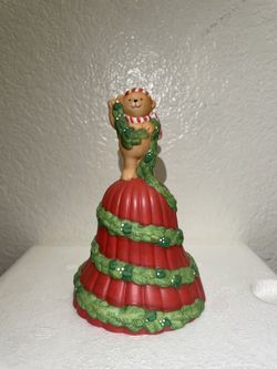 Avon 1991 Porcelain Christmas Bell “Garland Of Greetings”