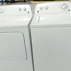 LIKE NEW  KENMORE WASHER AND DYER SET 