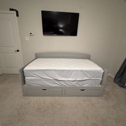 Twin Gray Day Bed With Drawers