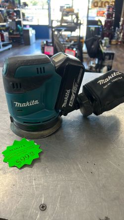1003 Makita XOB01 18v Lithium Ion Random Orbital Sander W/ 4.0ah Battery 553631