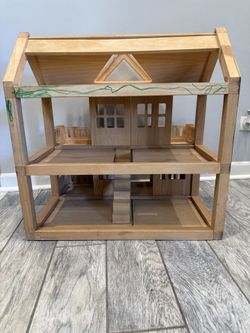 Wooden Dollhouse