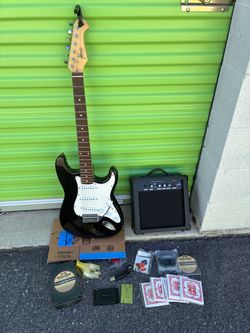 Indio Electric Guitar with Amp, Strings and Accessories