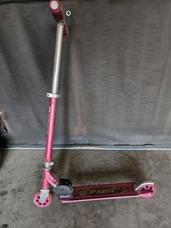 KIDS PINK RAZOR SCOOTER
