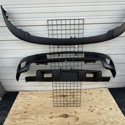 2011-2014 Chevy Silverado 2500 Front Bumper NEW