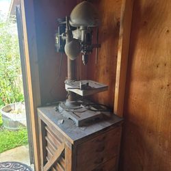 Vintage Delta Milwaukee Drill Press – Heavy Duty / USA Made