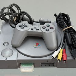 Sony PlayStation 1 SCPH-5501 Console System w/Memory Card