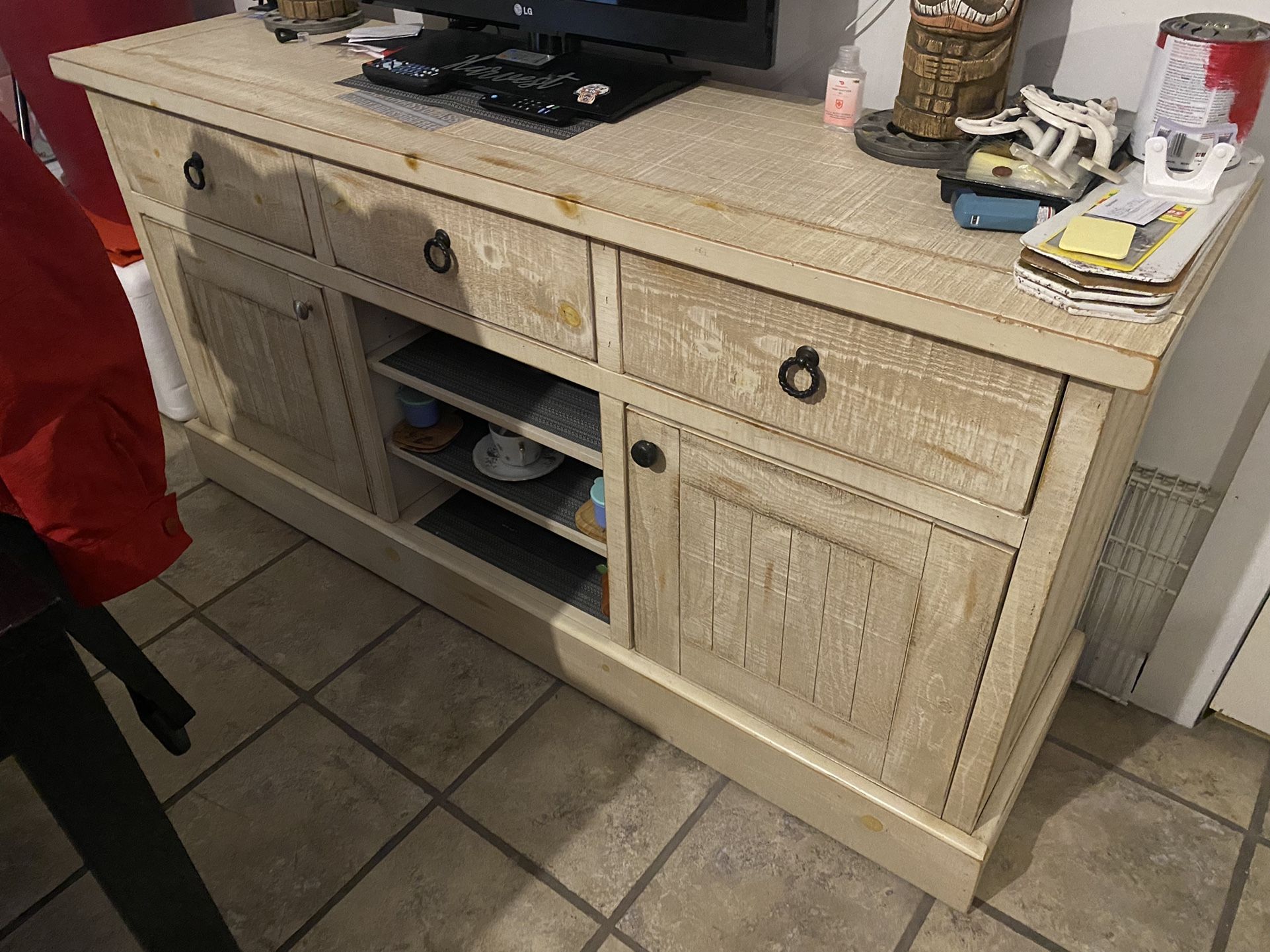 Kitchen Hutch And Bench