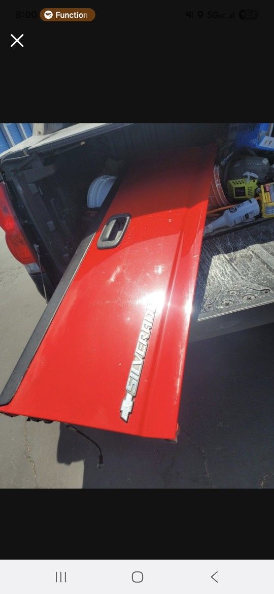 Chevy Silverado Tailgate