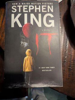Stephen King, It a novel at book