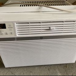 10,000 BTU Air conditioner 