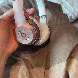 Beats Solo 3 Wireless Read Description!!!