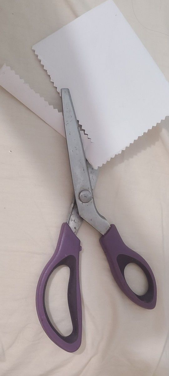 Scissors 