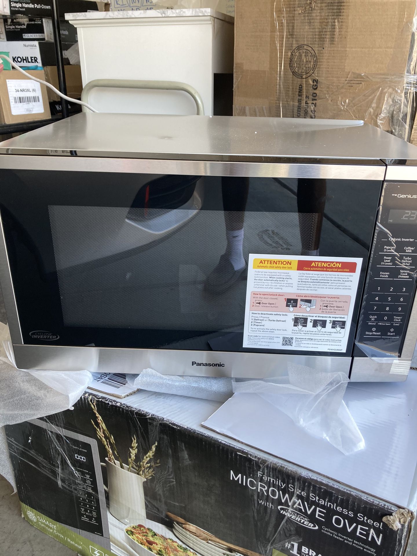 Panasonic 2.2 cu. ft. Countertop Microwave in Stainless Steel Built-in with Cyclonic Wave Inverter Technology and Sensor Cook