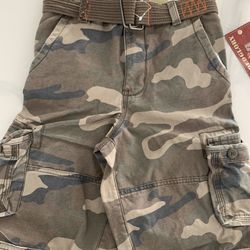 Boy’s Cargo Shorts Size 7 NEW
