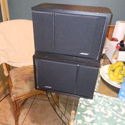 2 Bose Speakers  201  Serie Ill