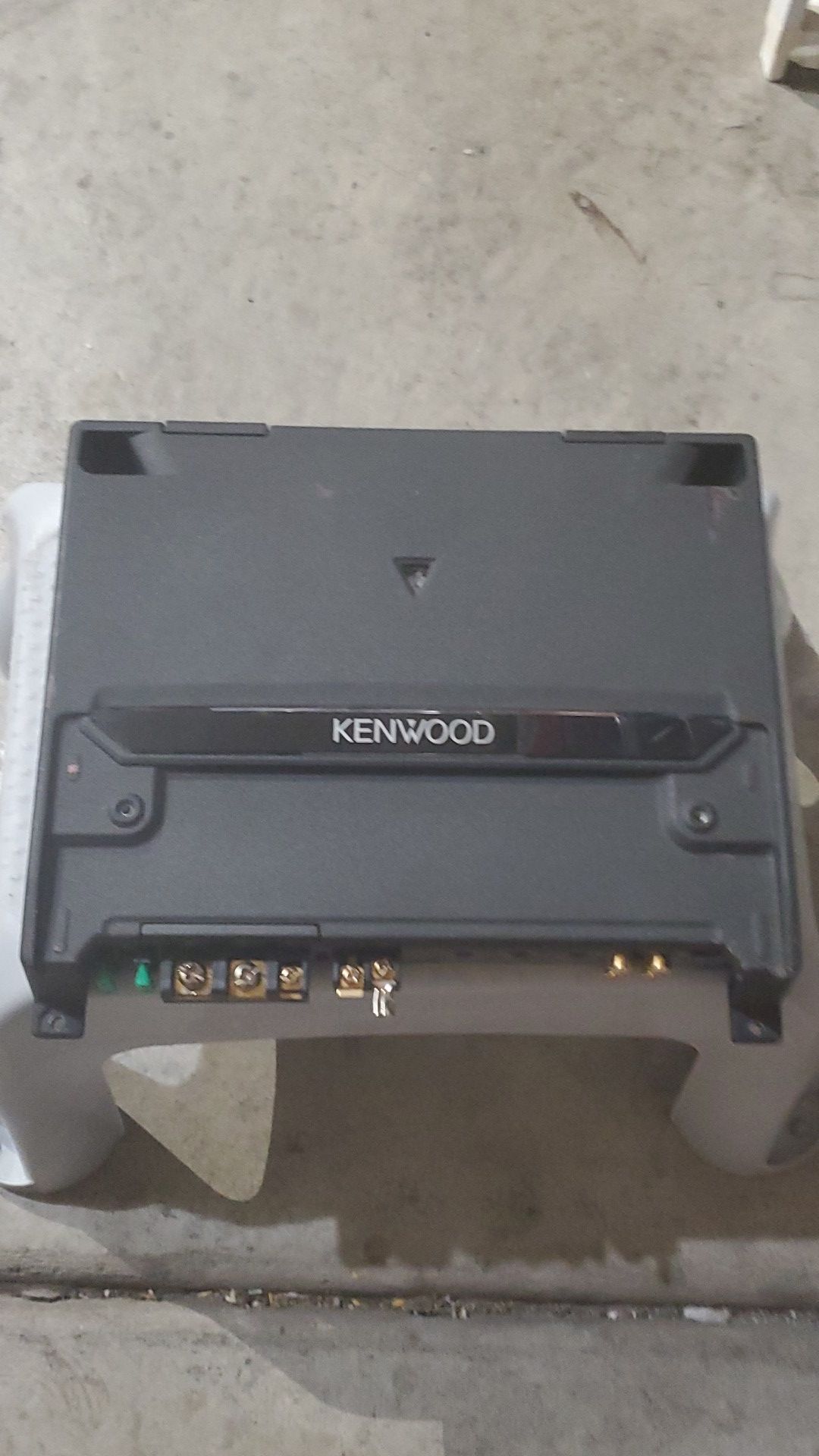 Amp Kenwood 1000 watt rms
