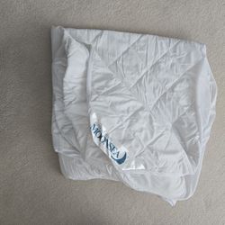 TwinXL QUILTED MATTRESS COVER Twin XL Dorm Room Size