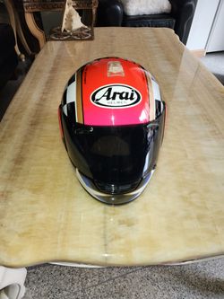 ARAI HELLMET KEVIN SCHWARTZ ICONIC COLLCTEBLE ARAI RACING. HELLMET