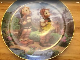 Set of 7 Danbury Mint Hummel plates