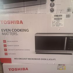 NEWW!! Toshiba Microwave Really Big