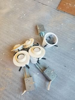 Recessed ceiling lights
