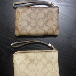 Coach Corner Zip Wristlet 