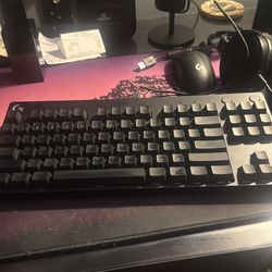 Logitech gaming keyboard cherry switches