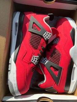 Jordan 4s