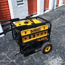 Dewalt HONDA GENERATOR 6000 WATT GOOD CONDITIONS 