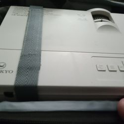 New Good Condicion Vankyo Video Projector 