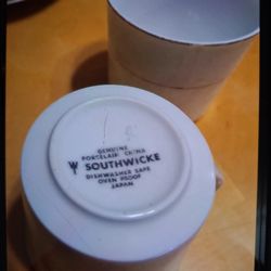 26 Piece Southwicke Porcelain Dishes