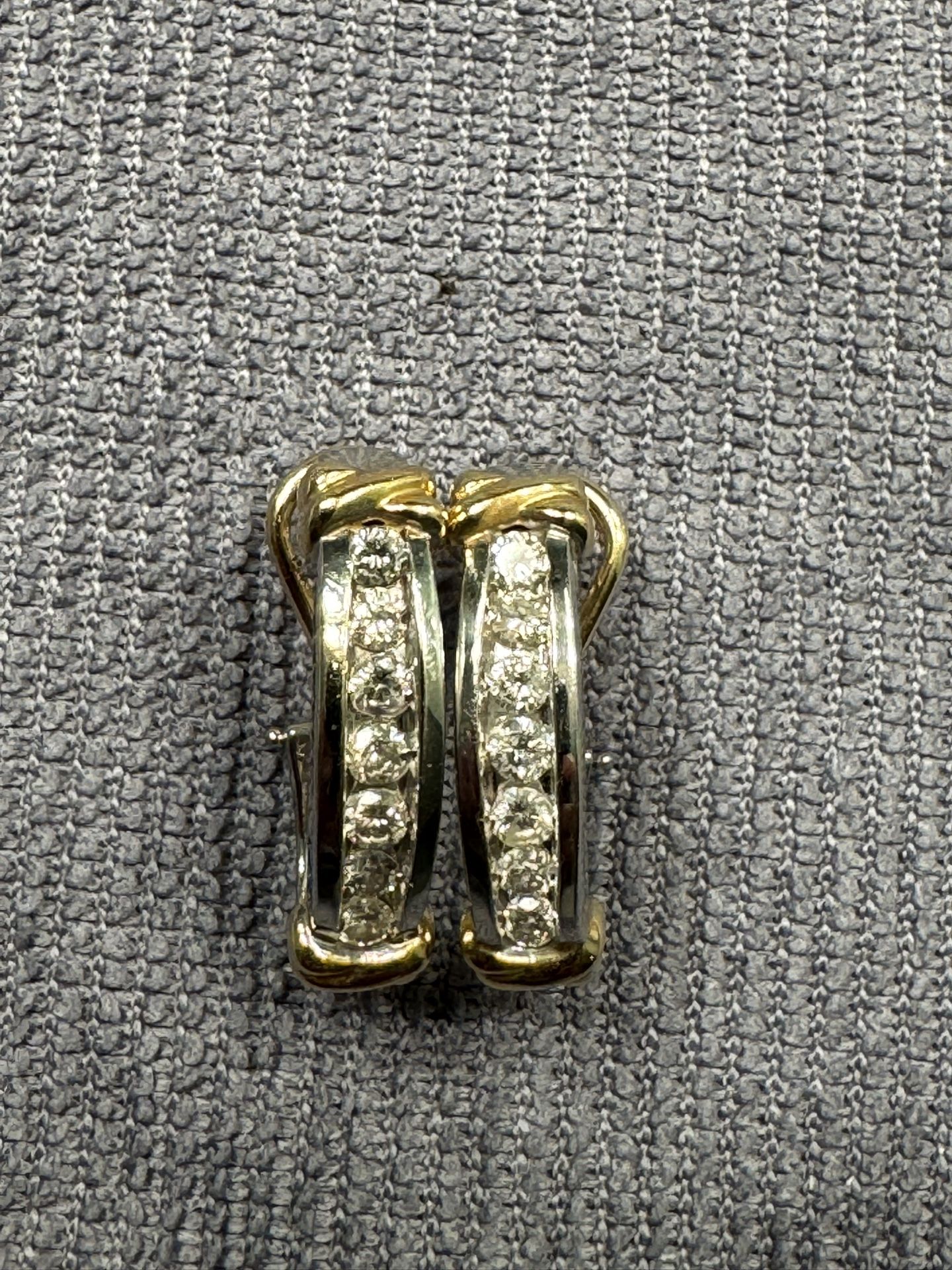 Channel-set Diamond Earrings (Natural Diamond)
