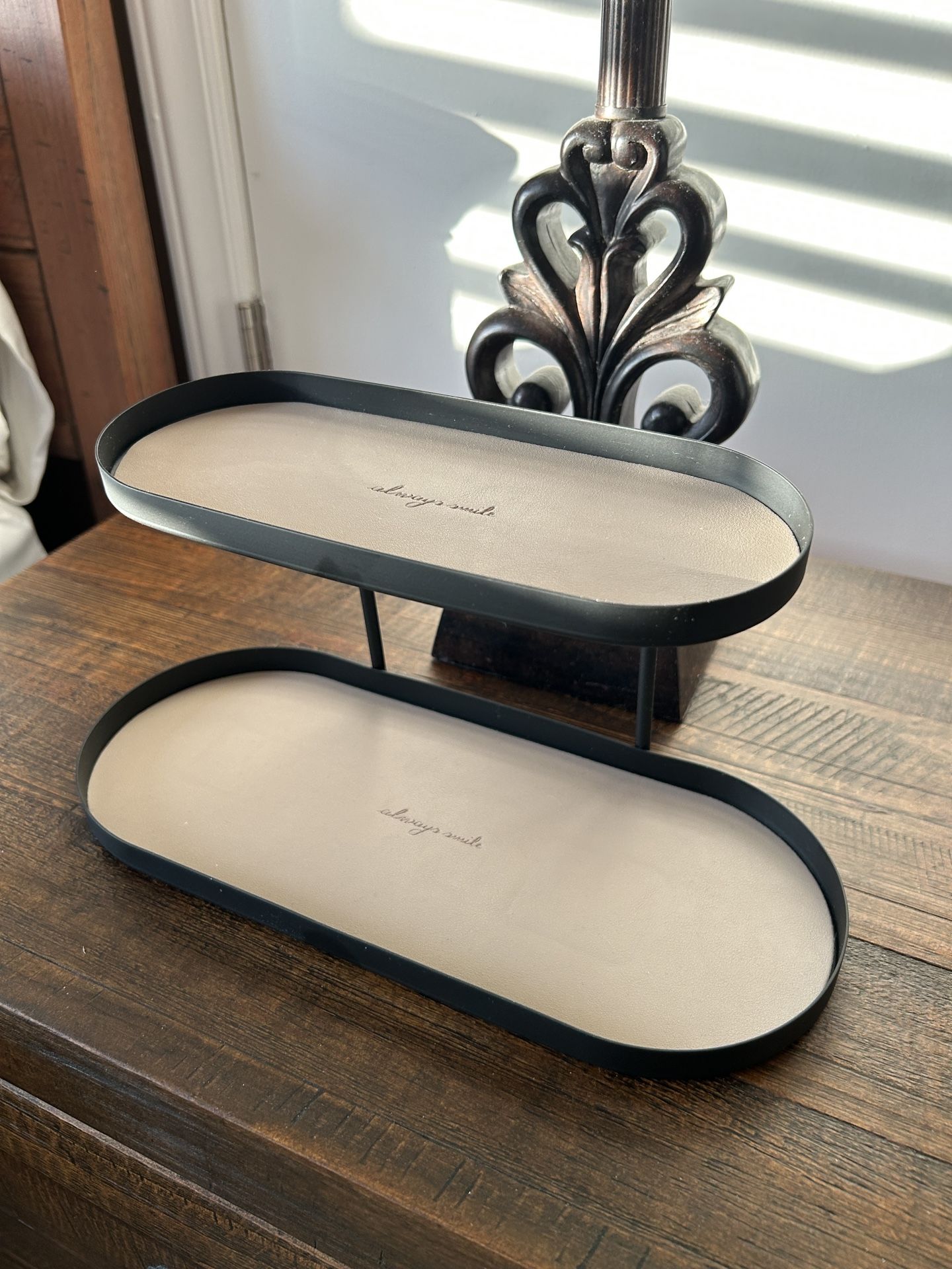 Fragrance / Cosmetics Tray